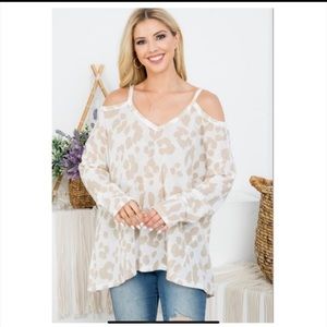WAFFLE COLD SHOULDER TOP